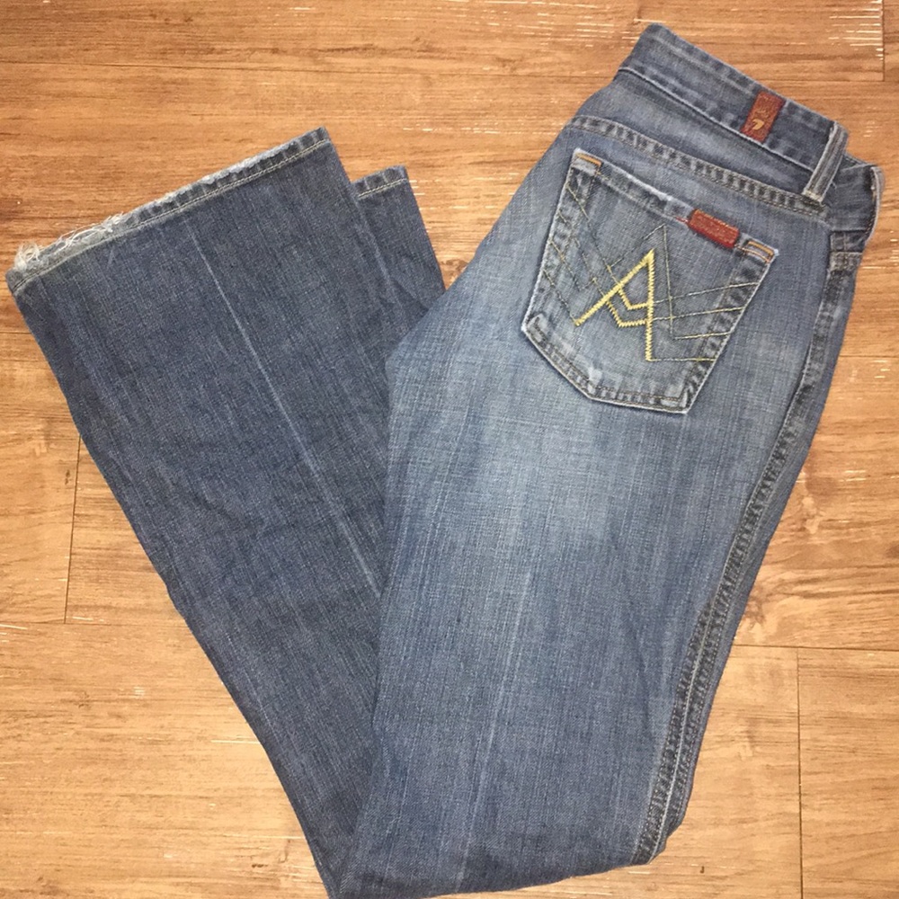 •7 For All Mankind Women’s Dojo/Flare Jeans•
